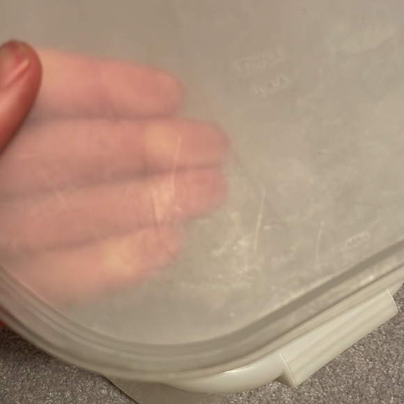 Vintage Clear Sheer Tupperware large storage - Picture 8 of 9